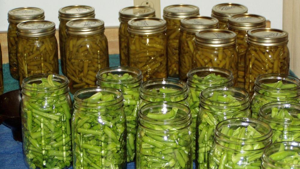 Banish botulism and safely preserve food at home with 'canalong' webinars Penn State University